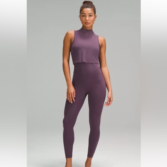 Keyhole Mesh Tank - Picture 2 of 10